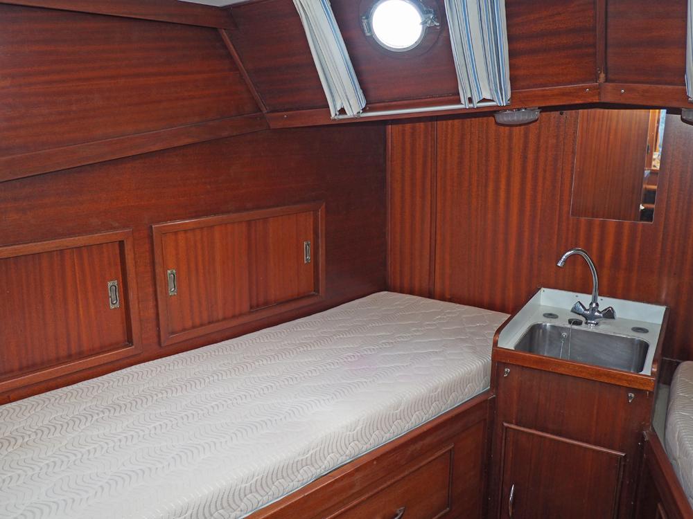 Cabin en avant, H&eacute;bergements